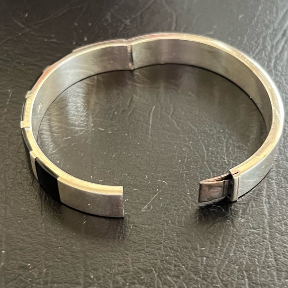 Sterling Silver Onyx Clamp bracelet - Picture 4 of 4